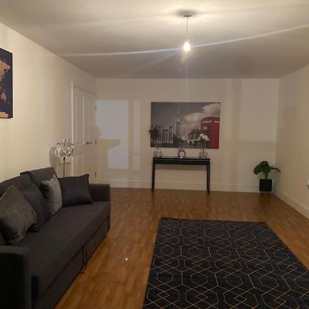 ロンドンStreatham High Streetアパートメント エクステリア 写真