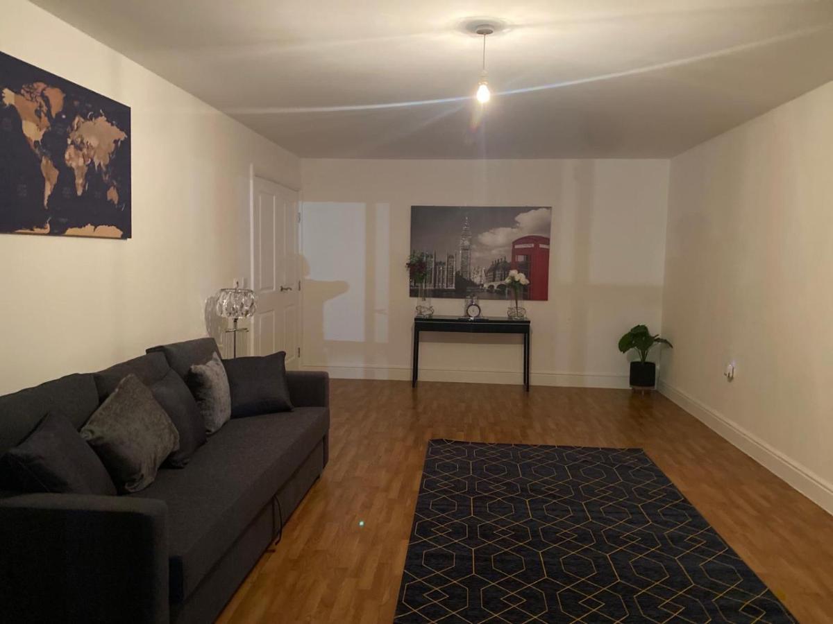 ロンドンStreatham High Streetアパートメント エクステリア 写真